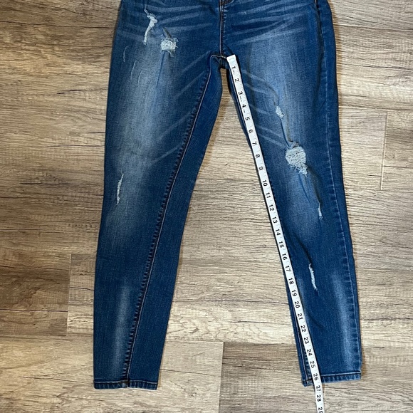 INDIGO REIN Curvy Jeans (Size 9) - Picture 3 of 10